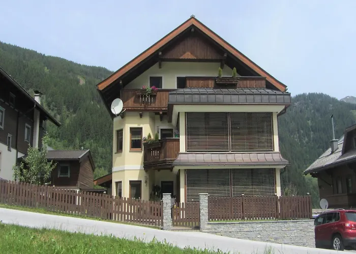 Flat In Krimml With A Balcony